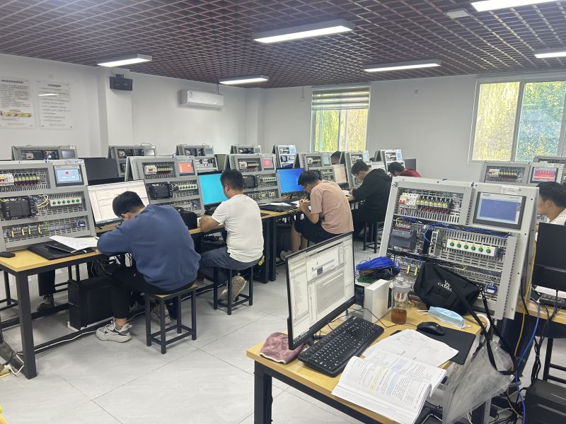 學員PLC編程200smart周測實拍